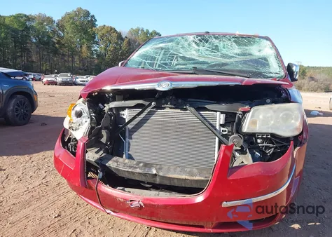 2010 Chrysler Town & Country Limited из США, поврежденный, VIN 2A4RR6DX5AR206956